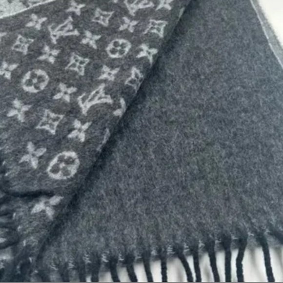 ELANAONPOSH LUXURY GIVEAWAY - Picture 5 of 12